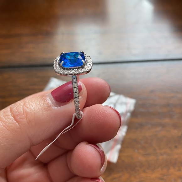 Ring - Picture 4 of 7